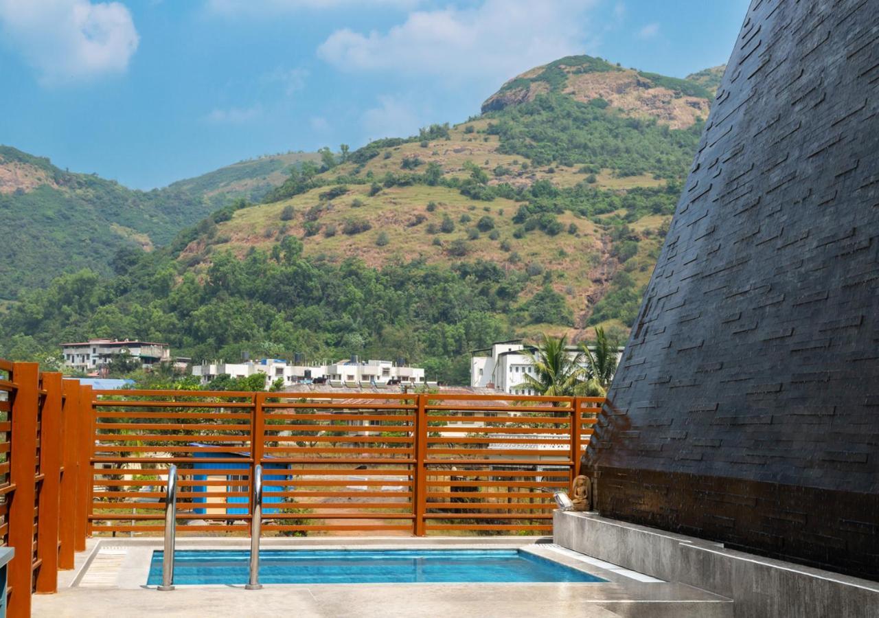 Saffronstays Urja, Lonavala - Private Villa With 2 Pools, Spa Room, Private Elevator & Waterfall Exterior foto